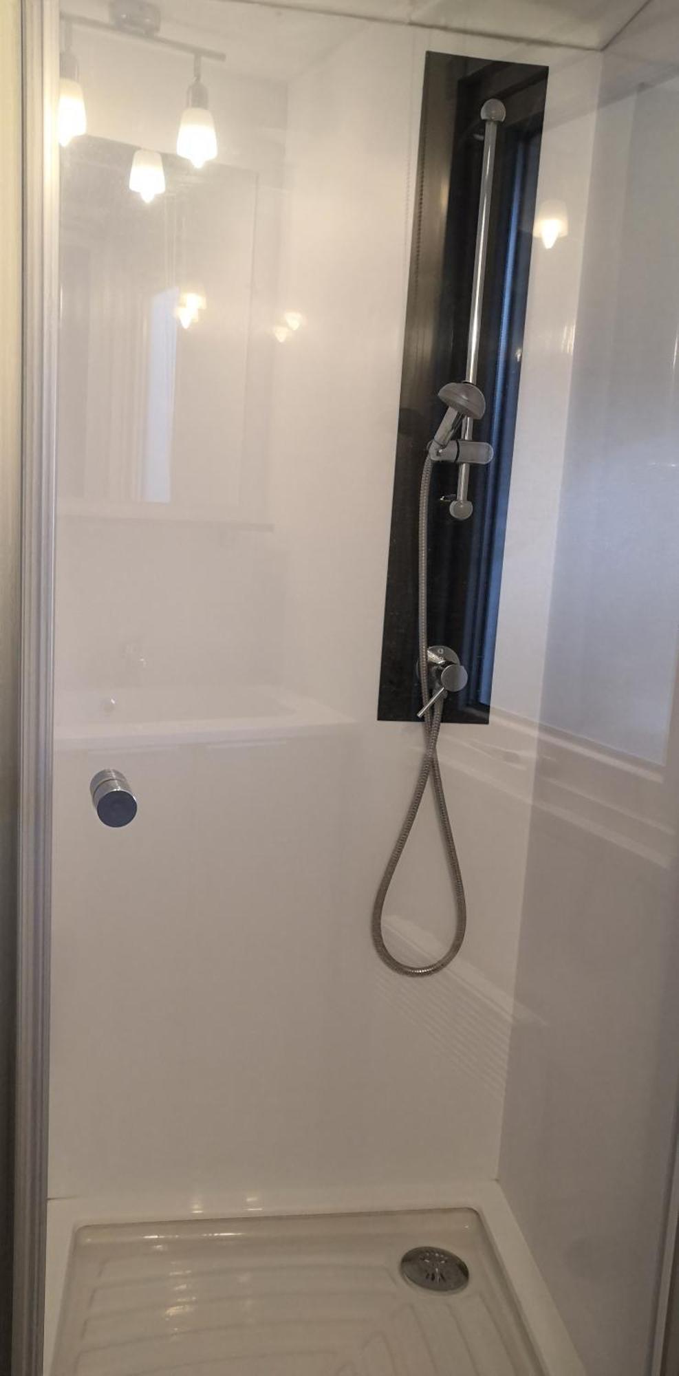 Nosybe37 Mh264 Onzain Hotell Exteriör bild
