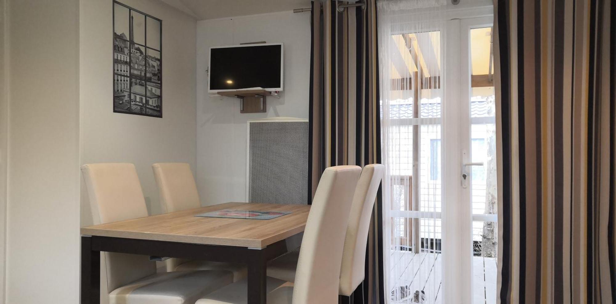 Nosybe37 Mh264 Onzain Hotell Exteriör bild